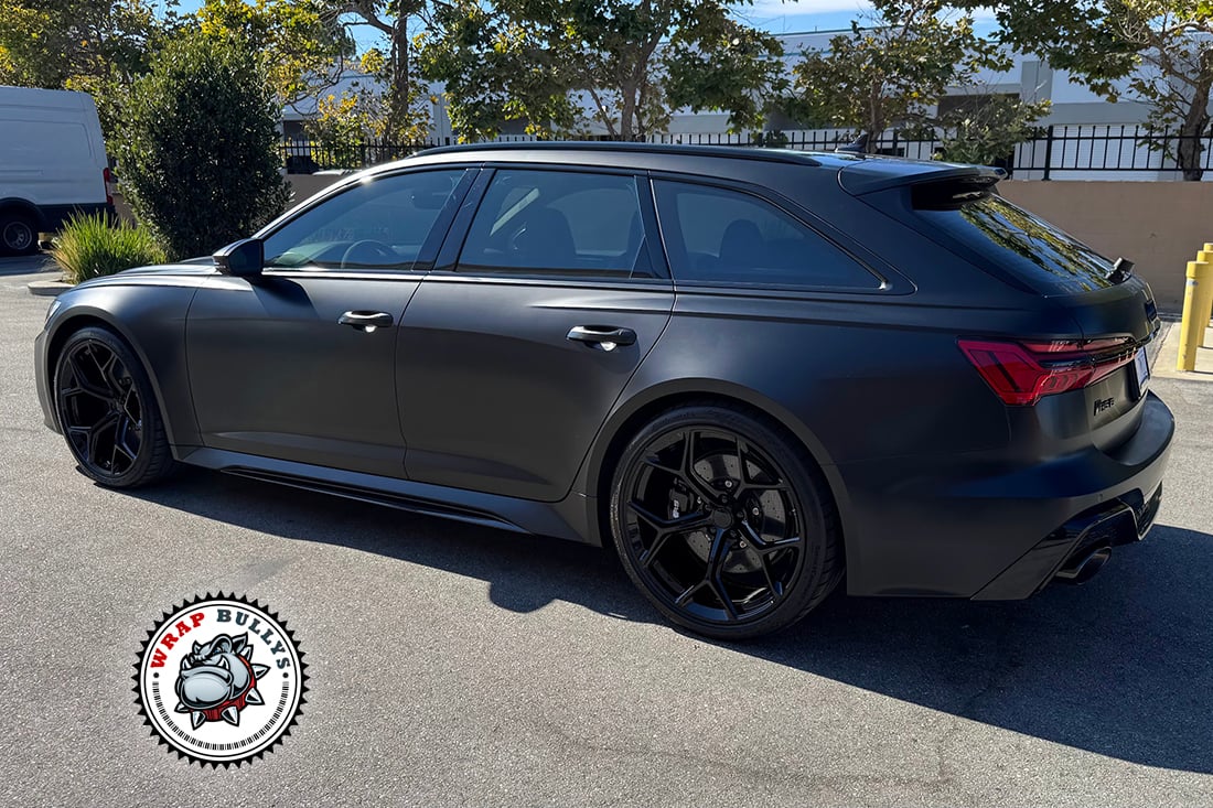 Side profile Audi RS 6 Avant satin black vinyl wrap