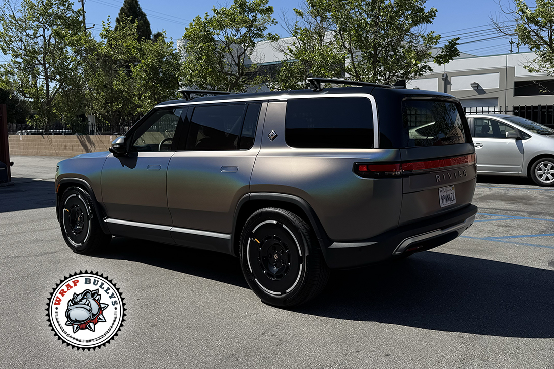 Manhattan Beach Rivian R1S 3M Satin Psychedelic wrap